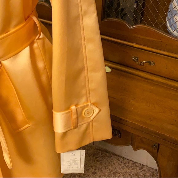 Norman Thompson Peach Jacket. - Picture 4 of 12